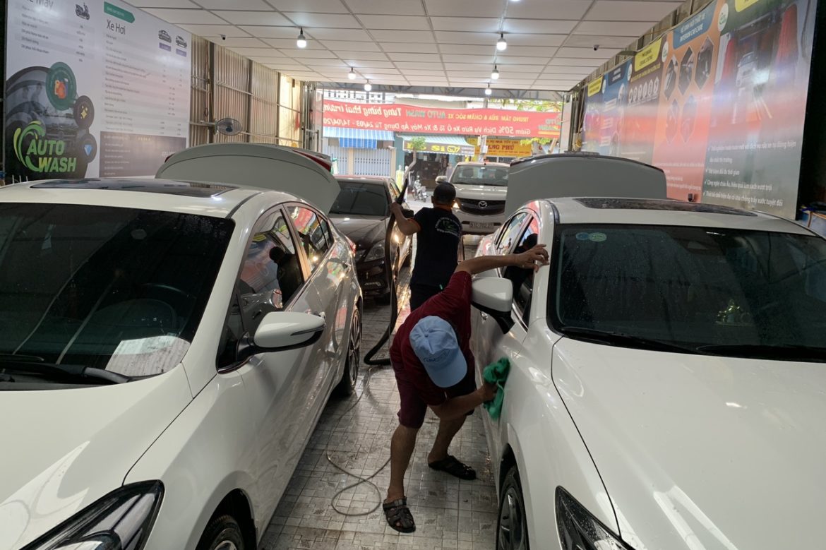 rửa xe ô tô quận 7